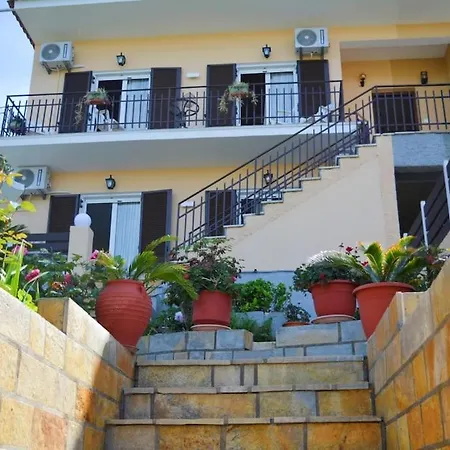 Anna'S First Floor Apartment Pérama Exterior photo